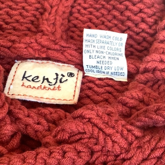 Kenji Hand knit hooded sweater.  Sz L ( runs like a Small to me) Rust colored - Picture 5 of 9